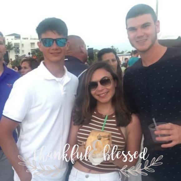 Meet your Posher, Tina - Picture 1 of 1